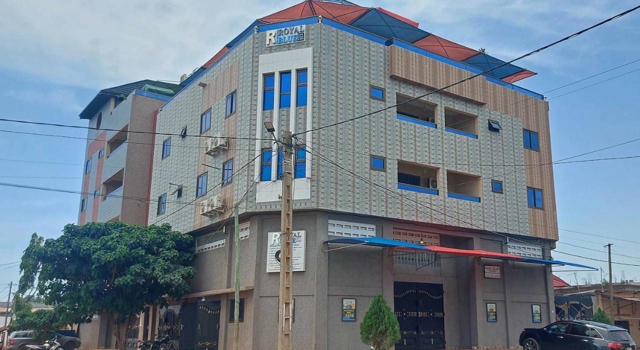 Royal Blue Guest House & Bar ロメ エクステリア 写真